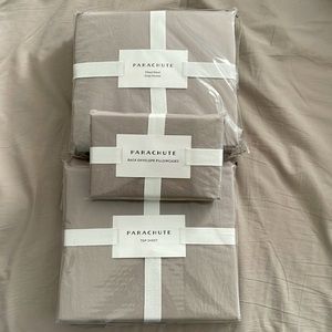 Parachute Percale King Sheet Set- discontinued Putty color, NWT Made in Portugal